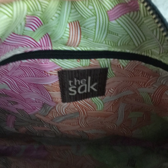 The Sak leather purse w/ Fossil wallet - Picture 4 of 9